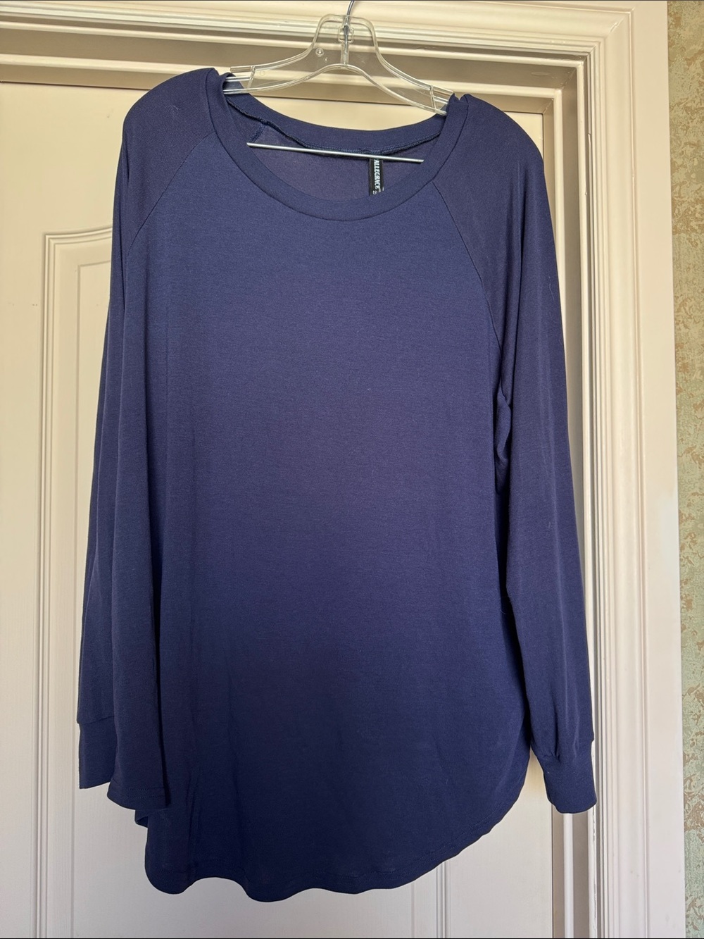 Women's Long Sleeve Crew Top - Navy